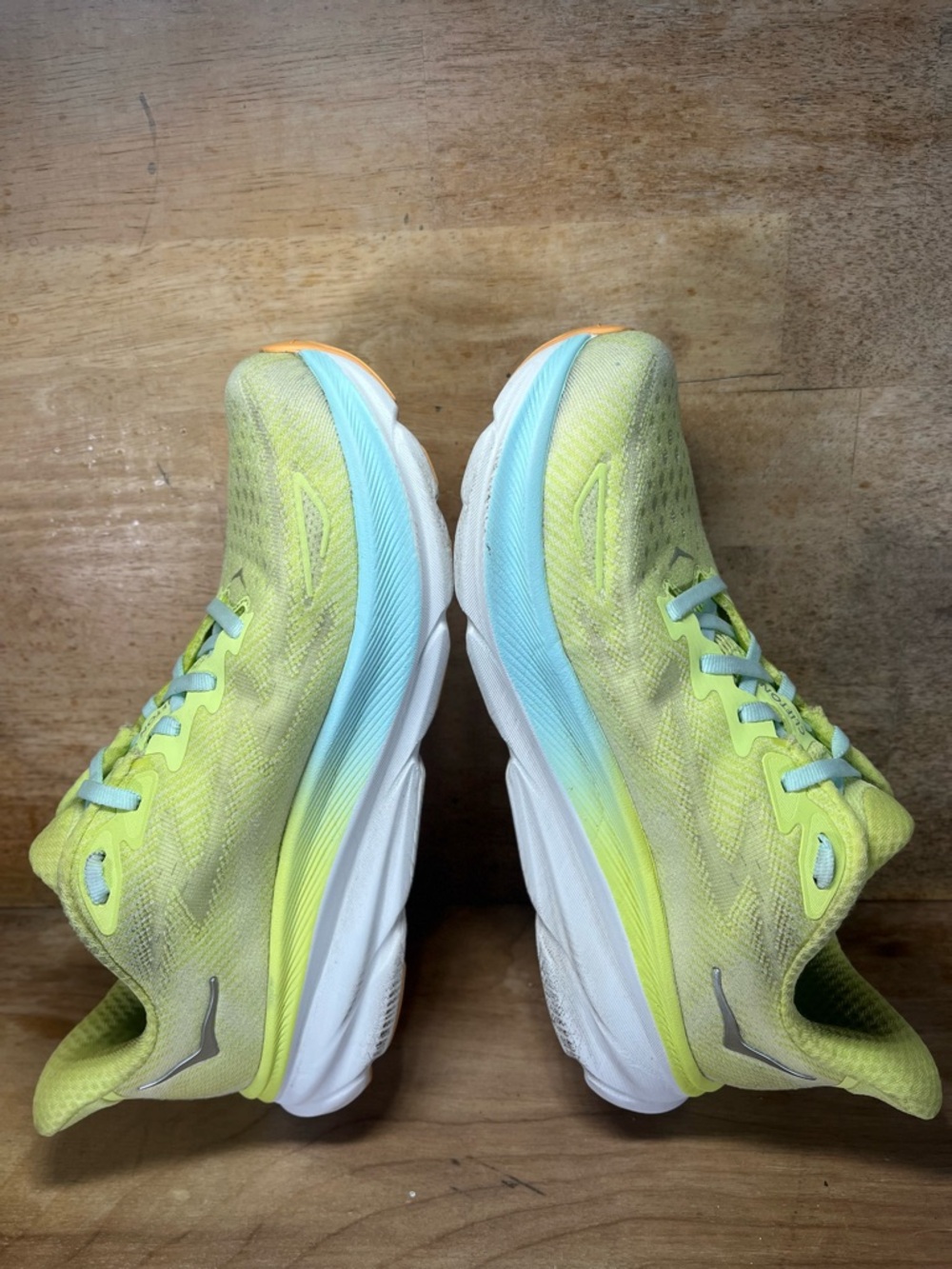 Hoka One One Clifton 9 Womens Size 8.5 Running Shoes Sneakers Citrus Glow - Picture 6 of 12